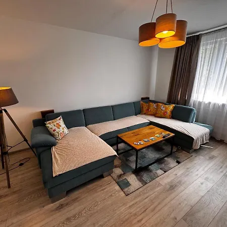 With A View Of Nature アパート