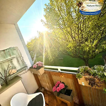 Nature View شقة *